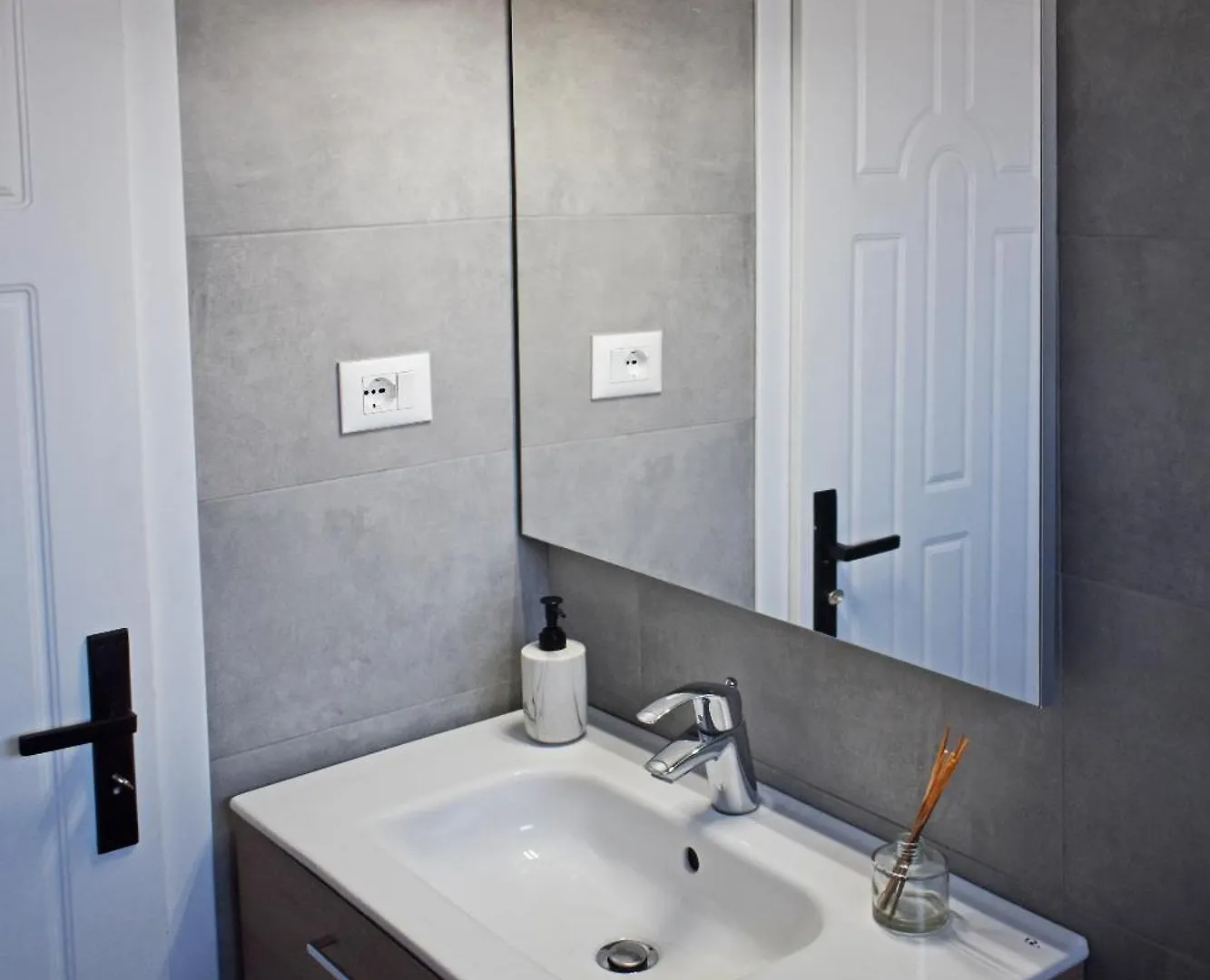 Fit Five Apartment Tirana