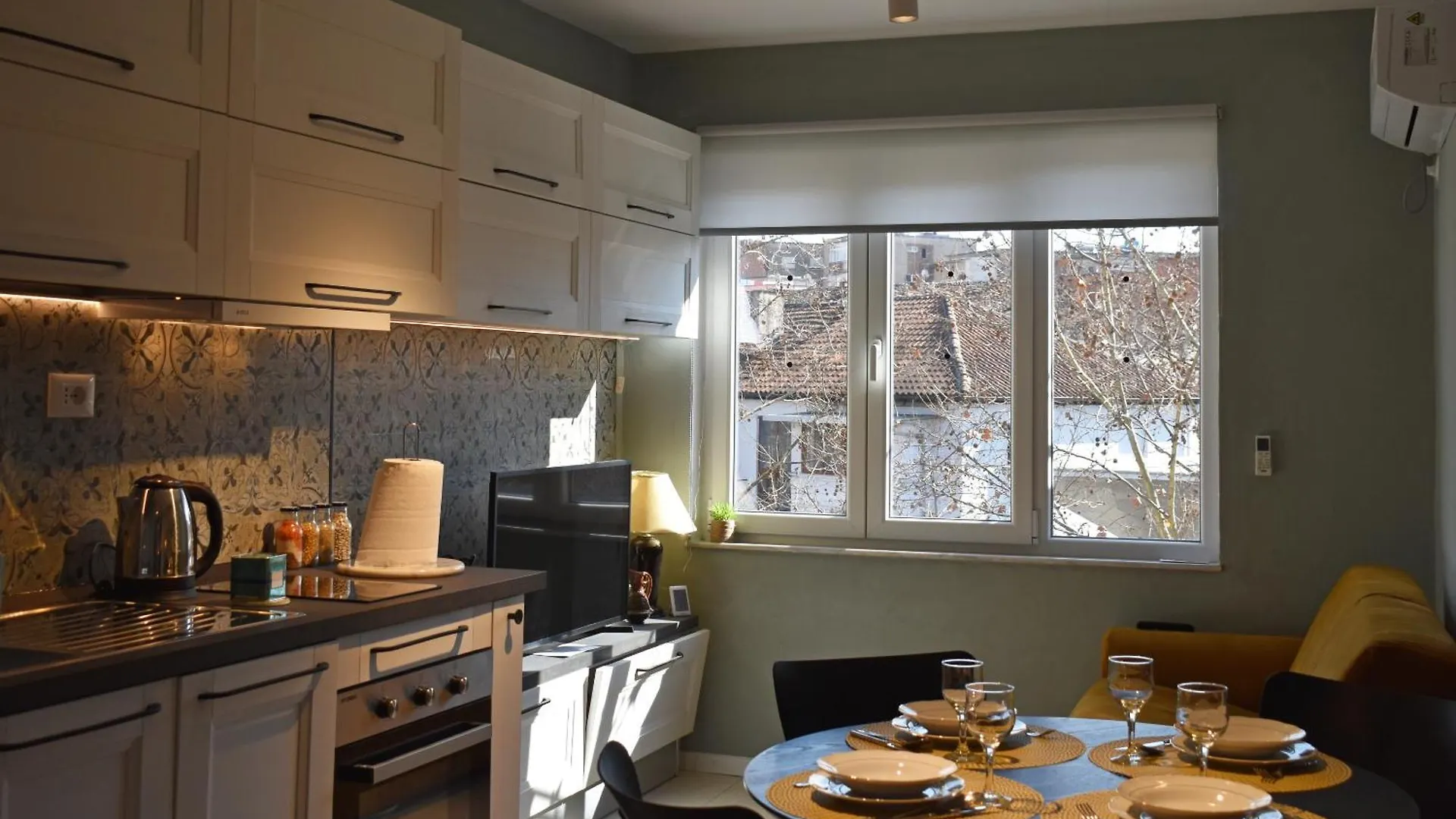 Fit Five Apartment Tirana 0*,  Albania